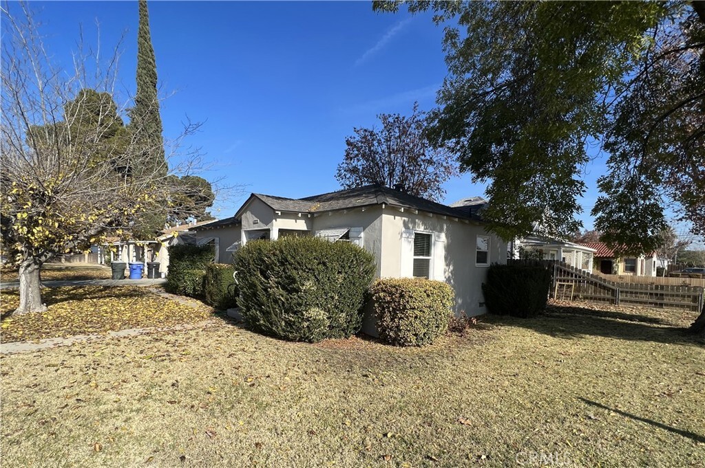 Property Photo: 1401 Middleton Street CA 93230