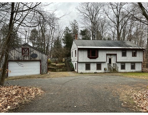 Property Photo:  425 N County Rd  MA 01337 