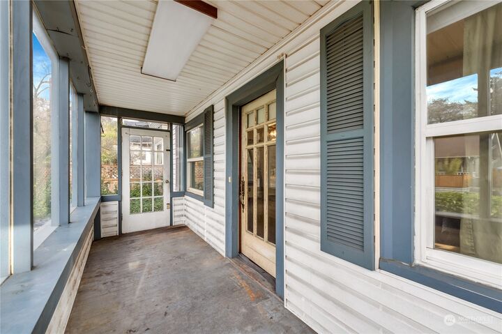 Property Photo:  6736 3rd Avenue NW  WA 98117 