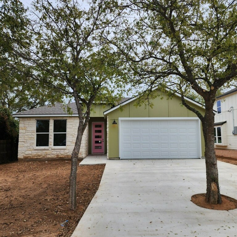 Property Photo:  877 Pine Lane  TX 78657 