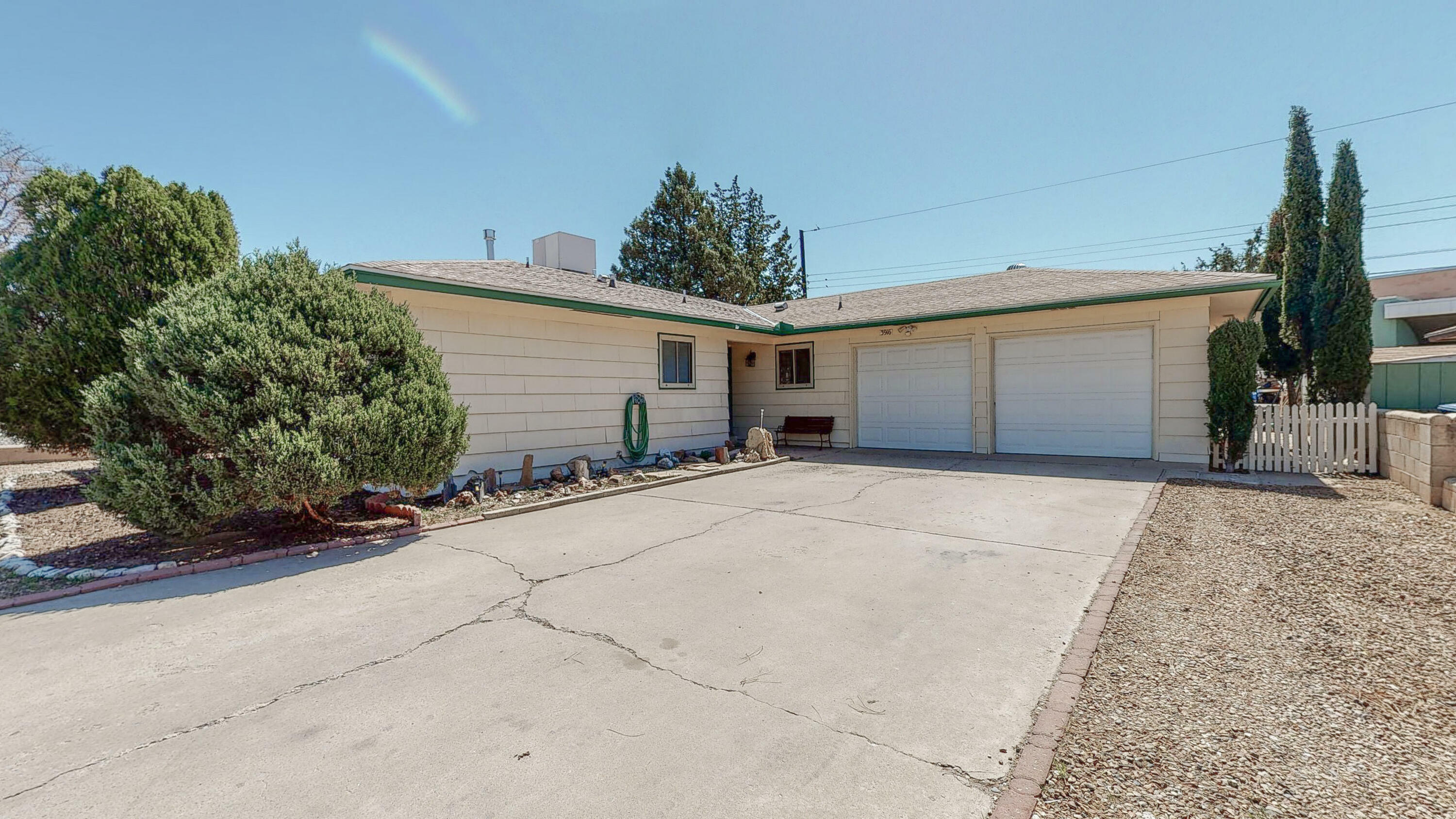 Property Photo:  3916 Delamar Avenue NE  NM 87110 