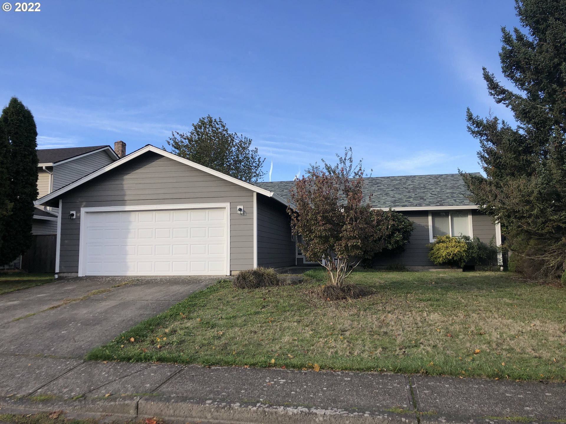 Property Photo:  15906 NE 4th St  WA 98684 