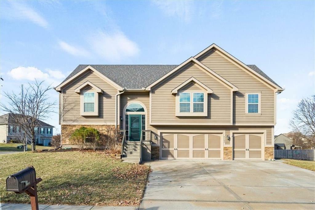 Property Photo:  9102 N Garfield Avenue  MO 64155 