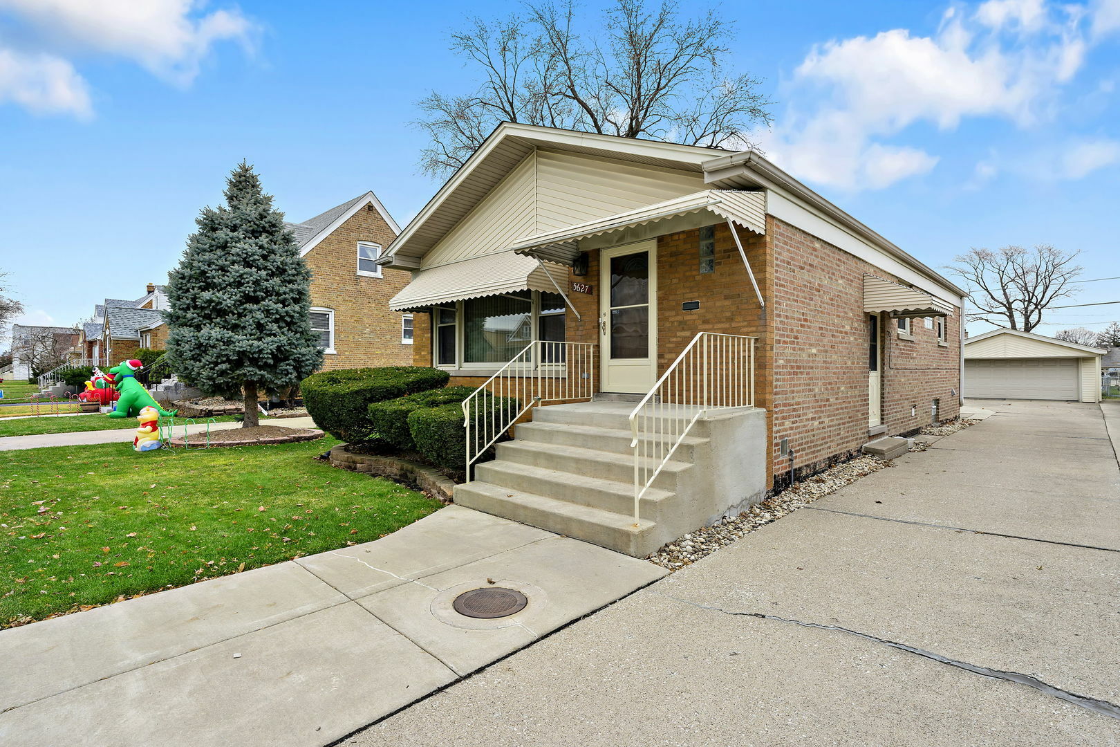 Property Photo:  5627 S Neva Avenue  IL 60638 