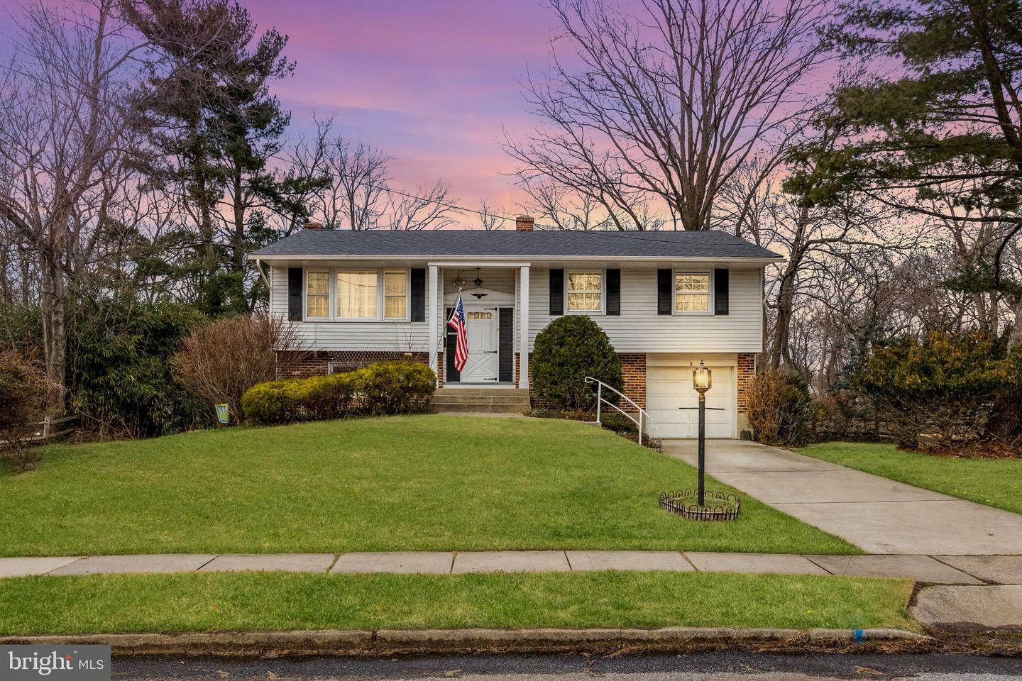 Property Photo:  8 Carriage Lane  NJ 08053 