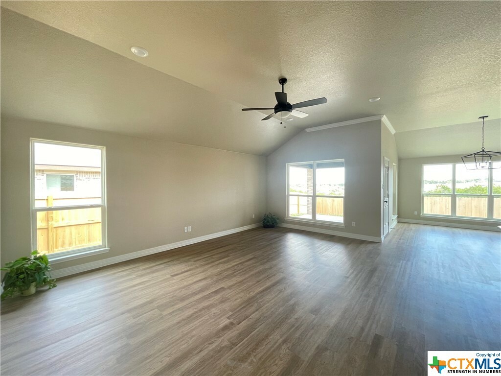 Property Photo: 1718 Dryden Avenue TX 76522