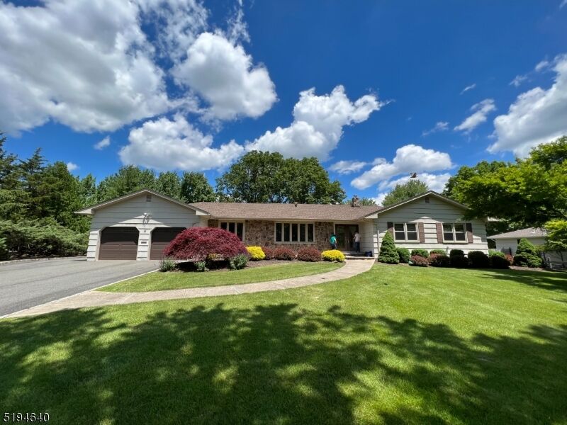 Property Photo:  6 Torrence Dr  NJ 07039 
