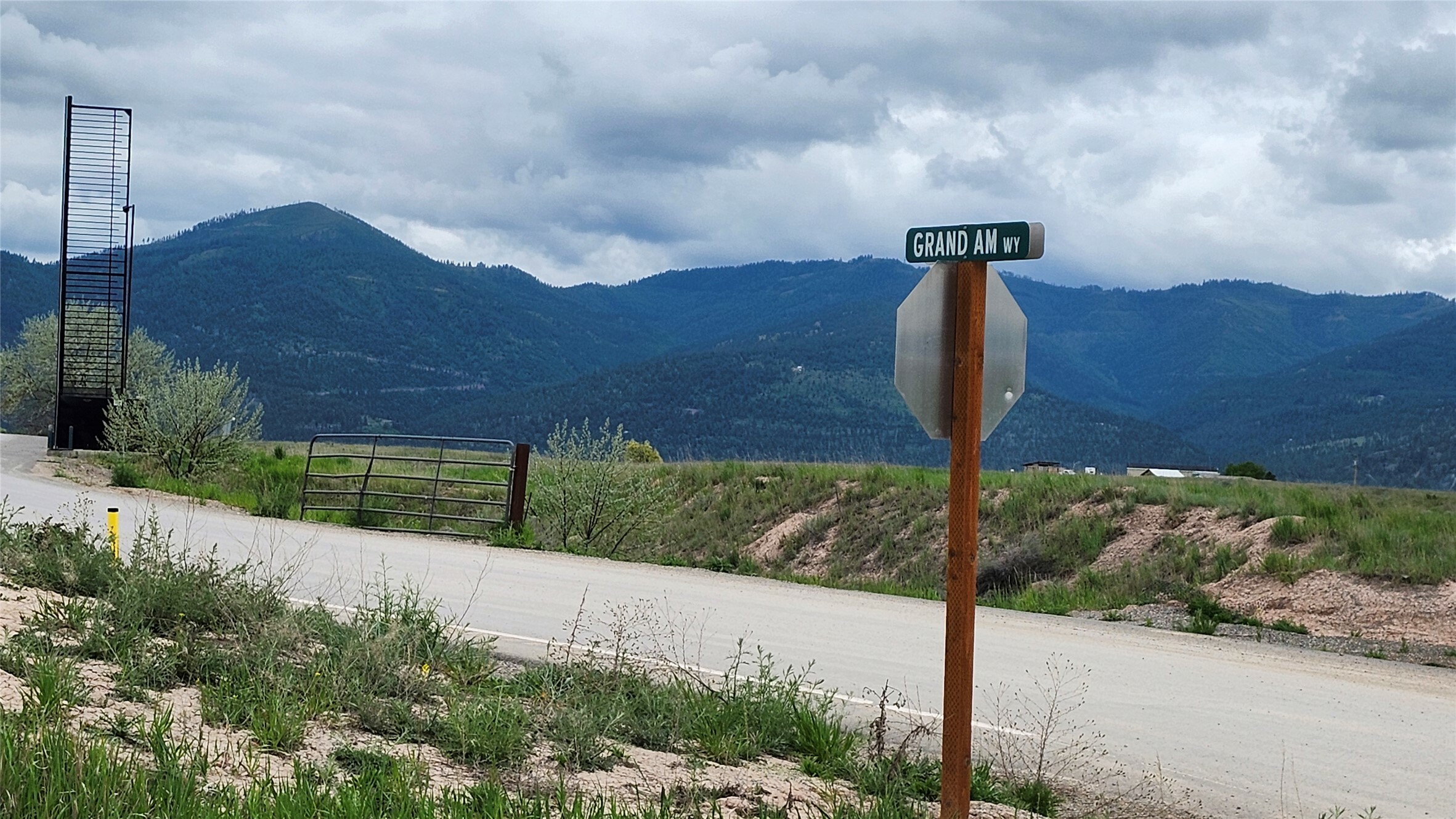 Property Photo: 6610 Grand Am Way MT 59808