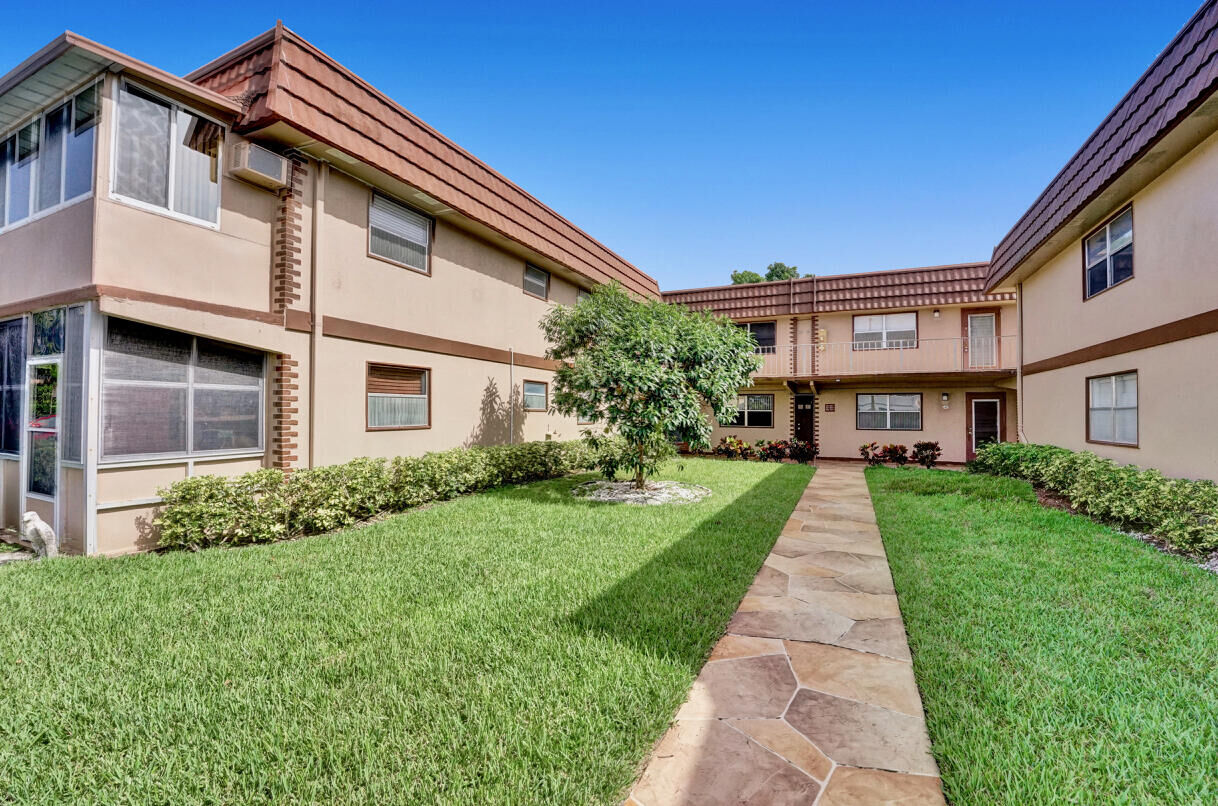 Property Photo:  333 Brittany G  FL 33446 