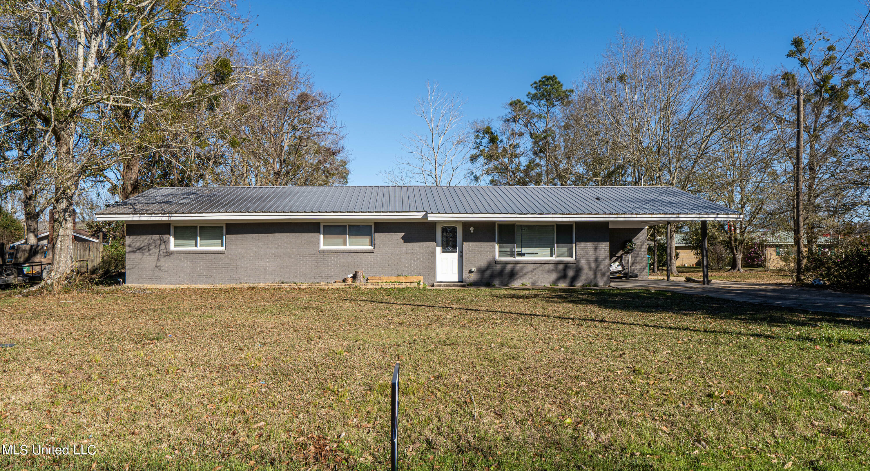 Property Photo:  102 Terri Road  MS 39503 