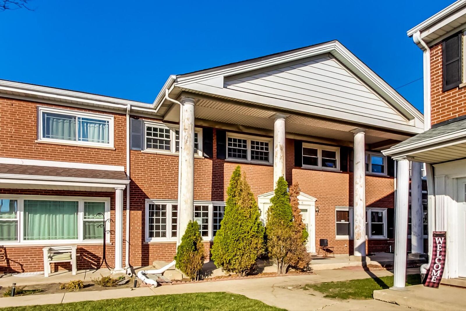 Property Photo:  3017 Lynn Court B  IL 60005 