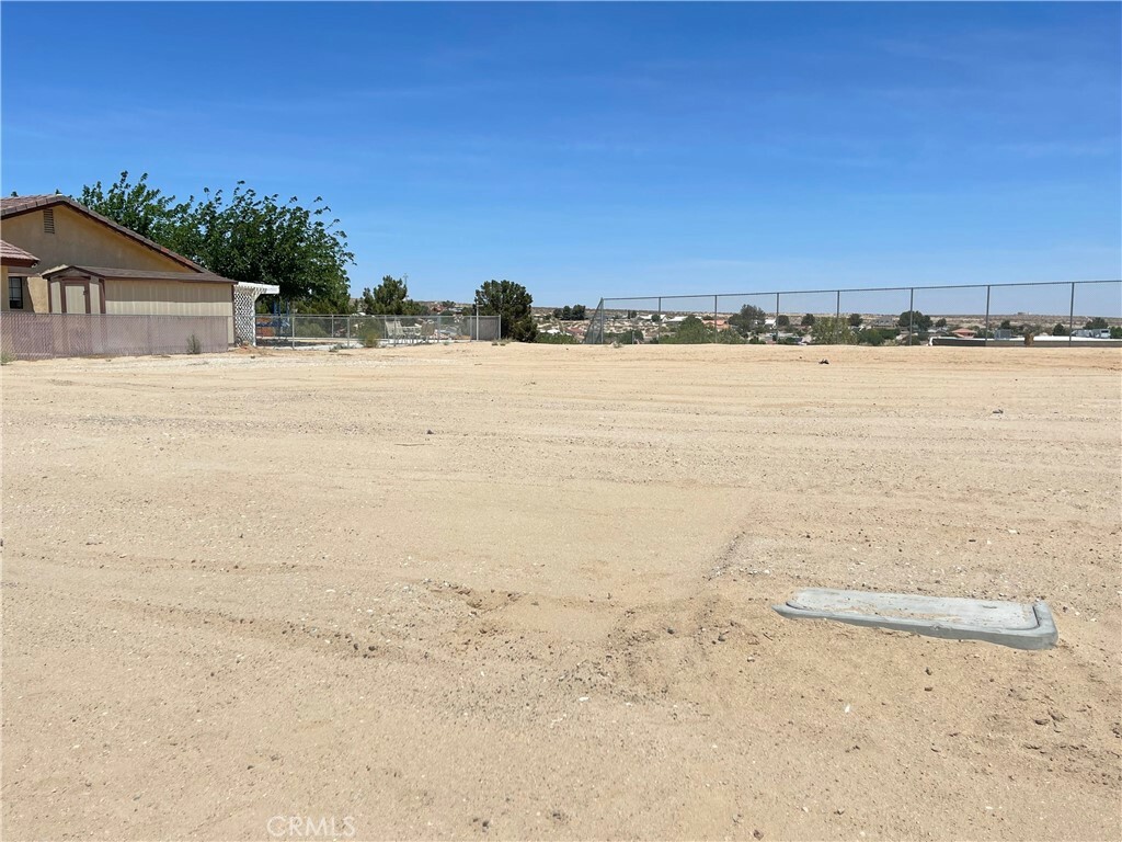 Property Photo:  14008 Topmast Drive  CA 92342 