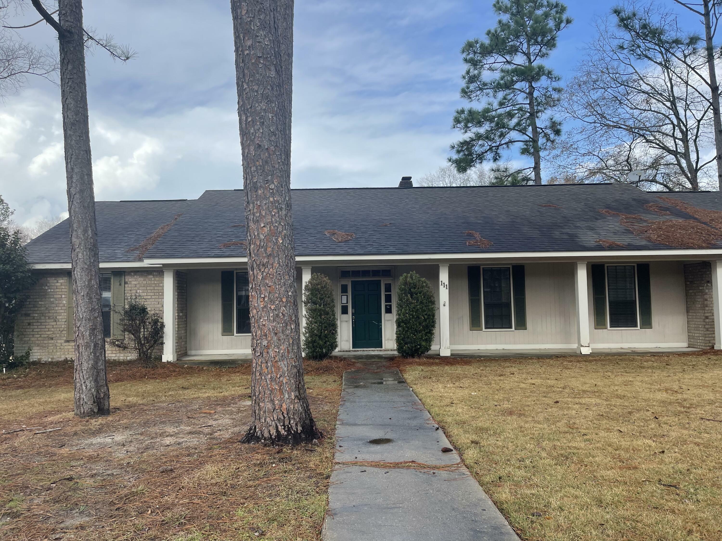 Property Photo:  111 Candlewick Rd.  MS 39402 