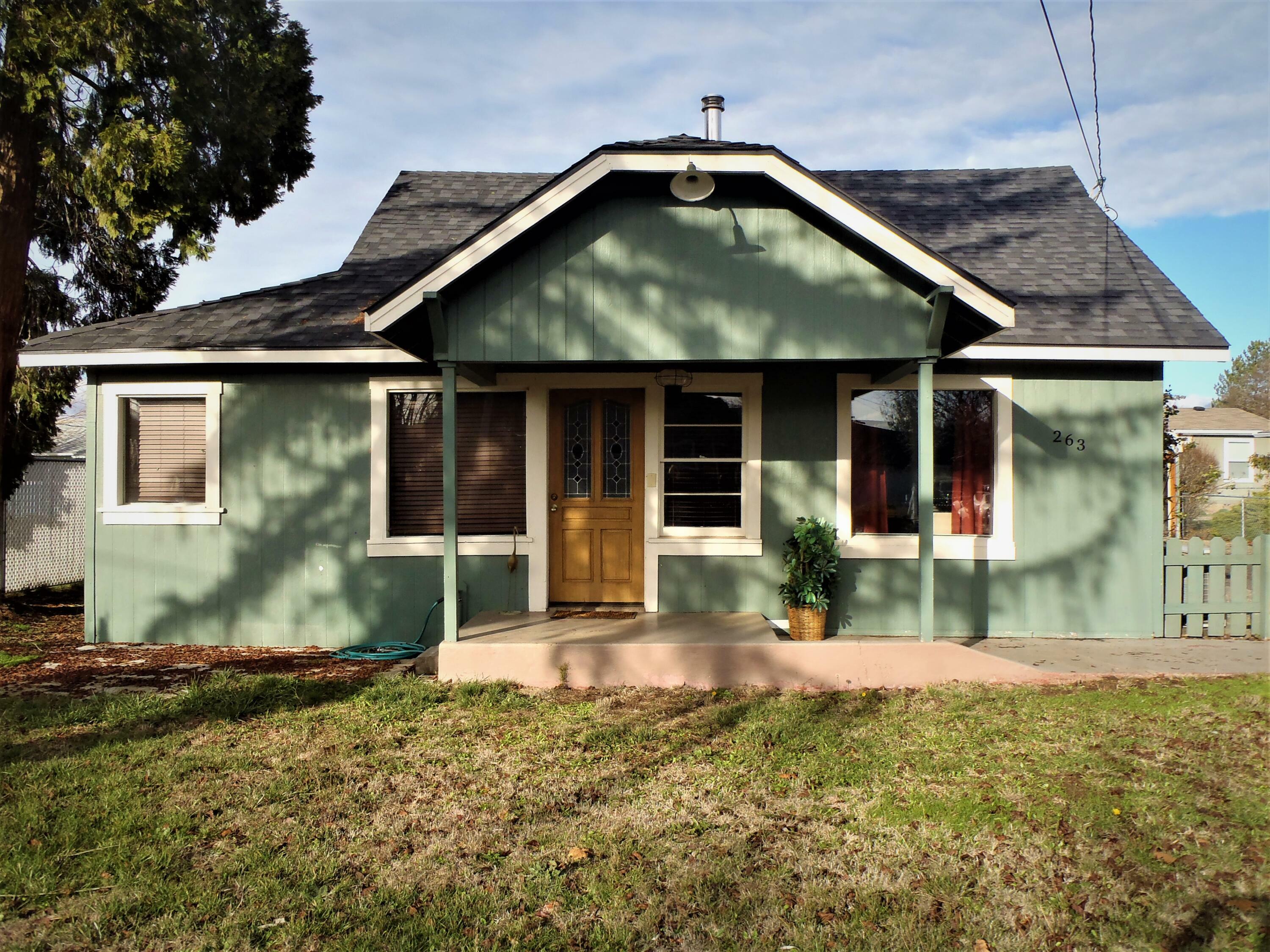 Property Photo:  263 Berrydale Avenue  OR 97501 