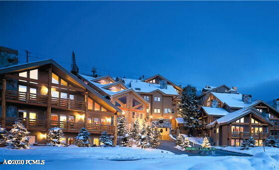 Property Photo: 7720 E Royal Street Cct-31 UT 84060