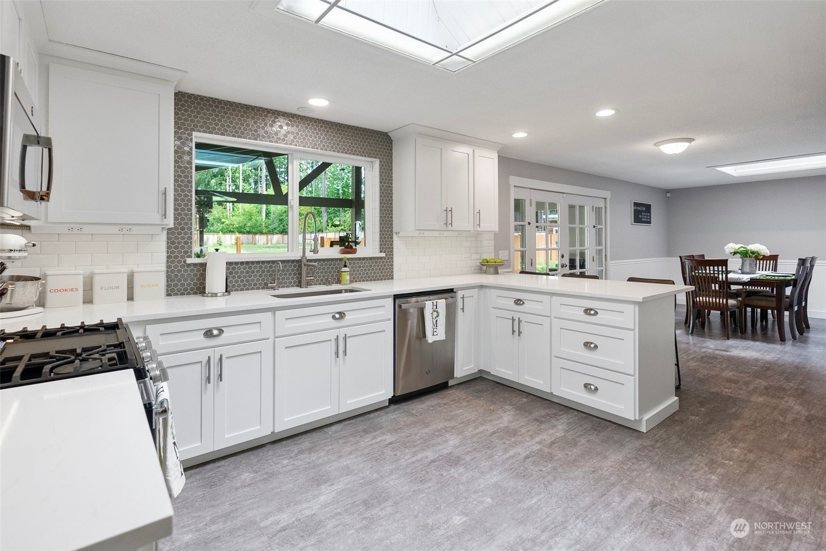 Property Photo: 10817 147th Street E WA 98374