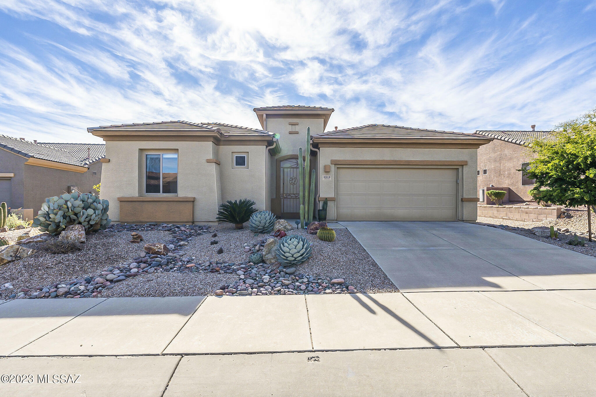 Property Photo:  2513 W Bassett Peak Drive  AZ 85622 