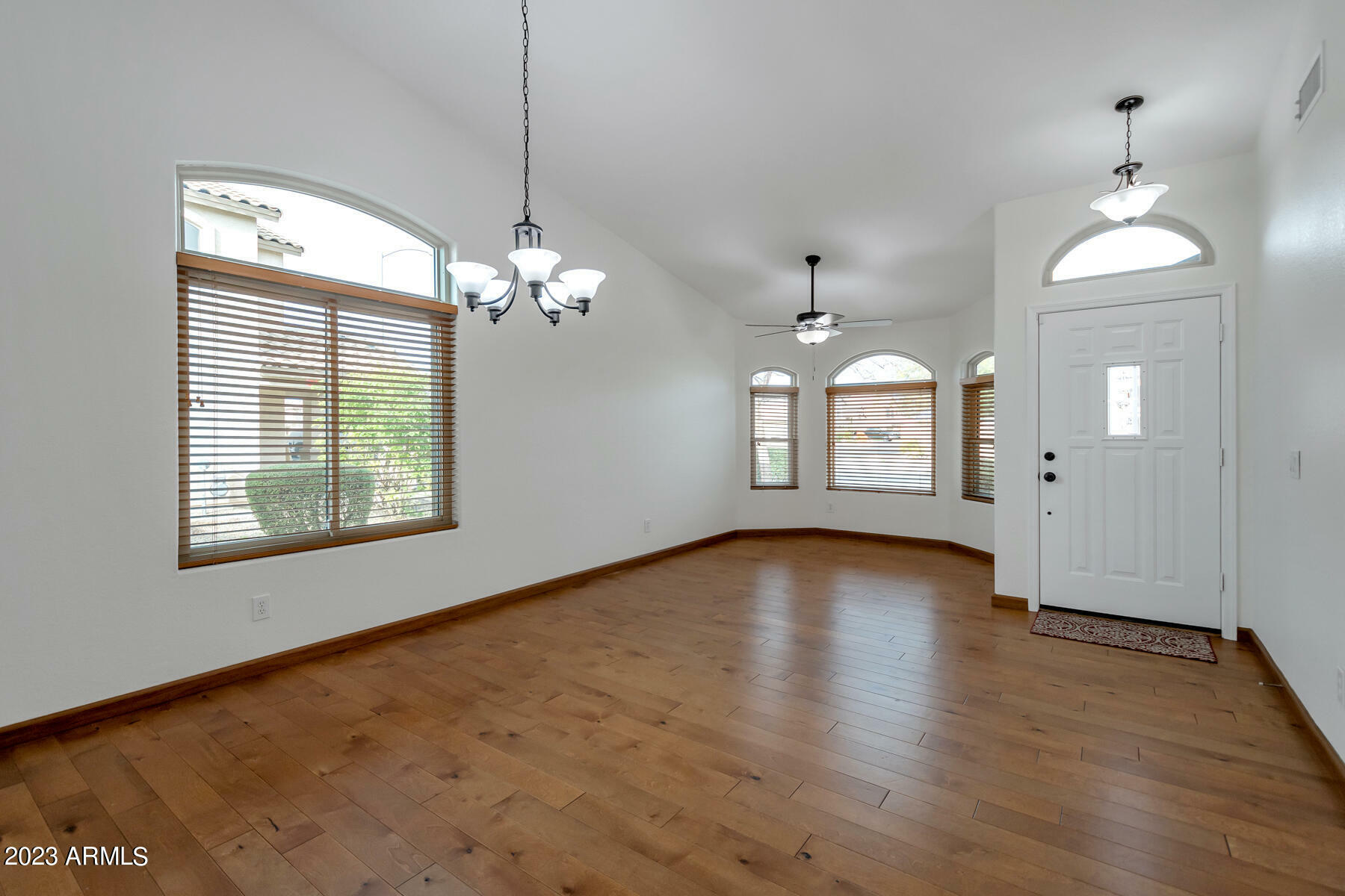 Property Photo:  259 E Ingram Street  AZ 85201 