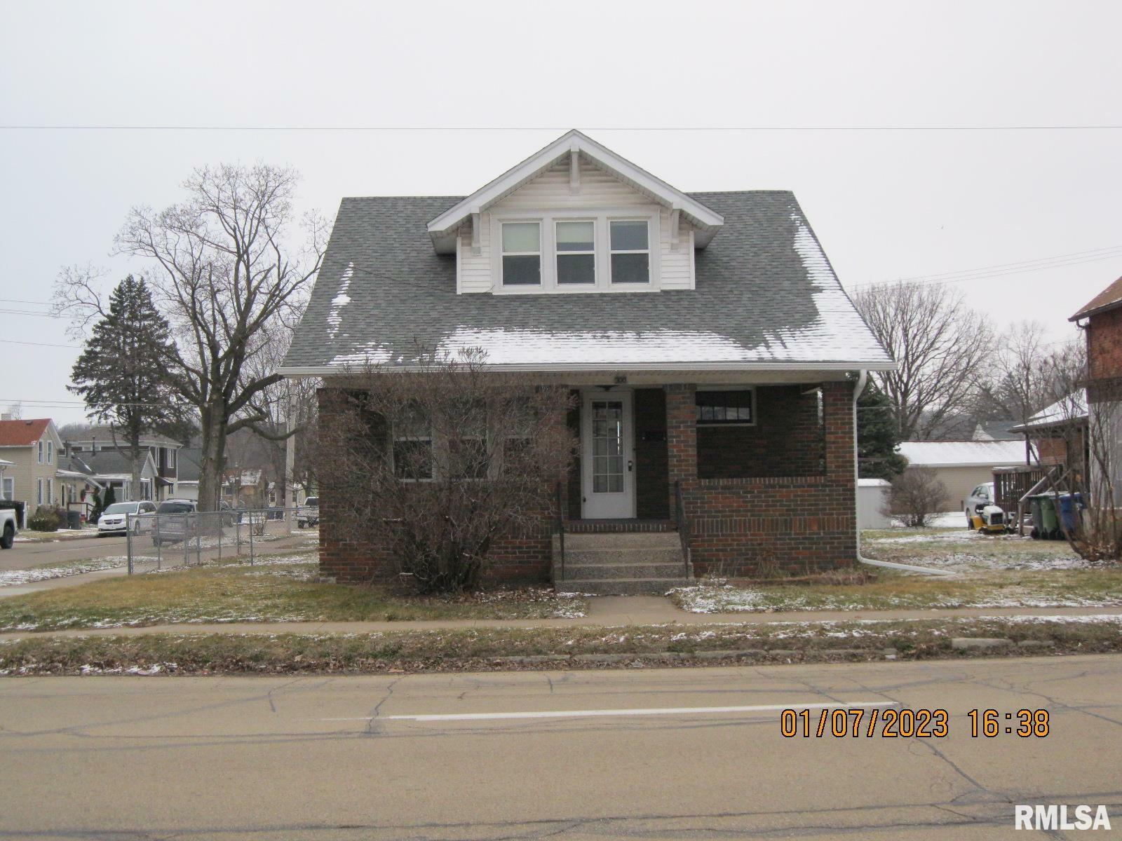 300 N 4th Street  Clinton IA 52732 photo