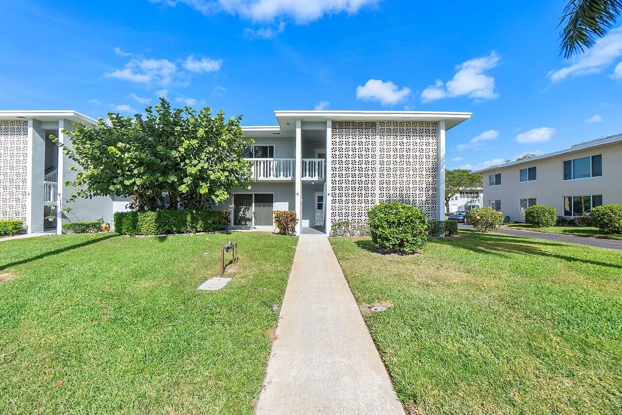 Property Photo: 225 Main Boulevard 1D FL 33435
