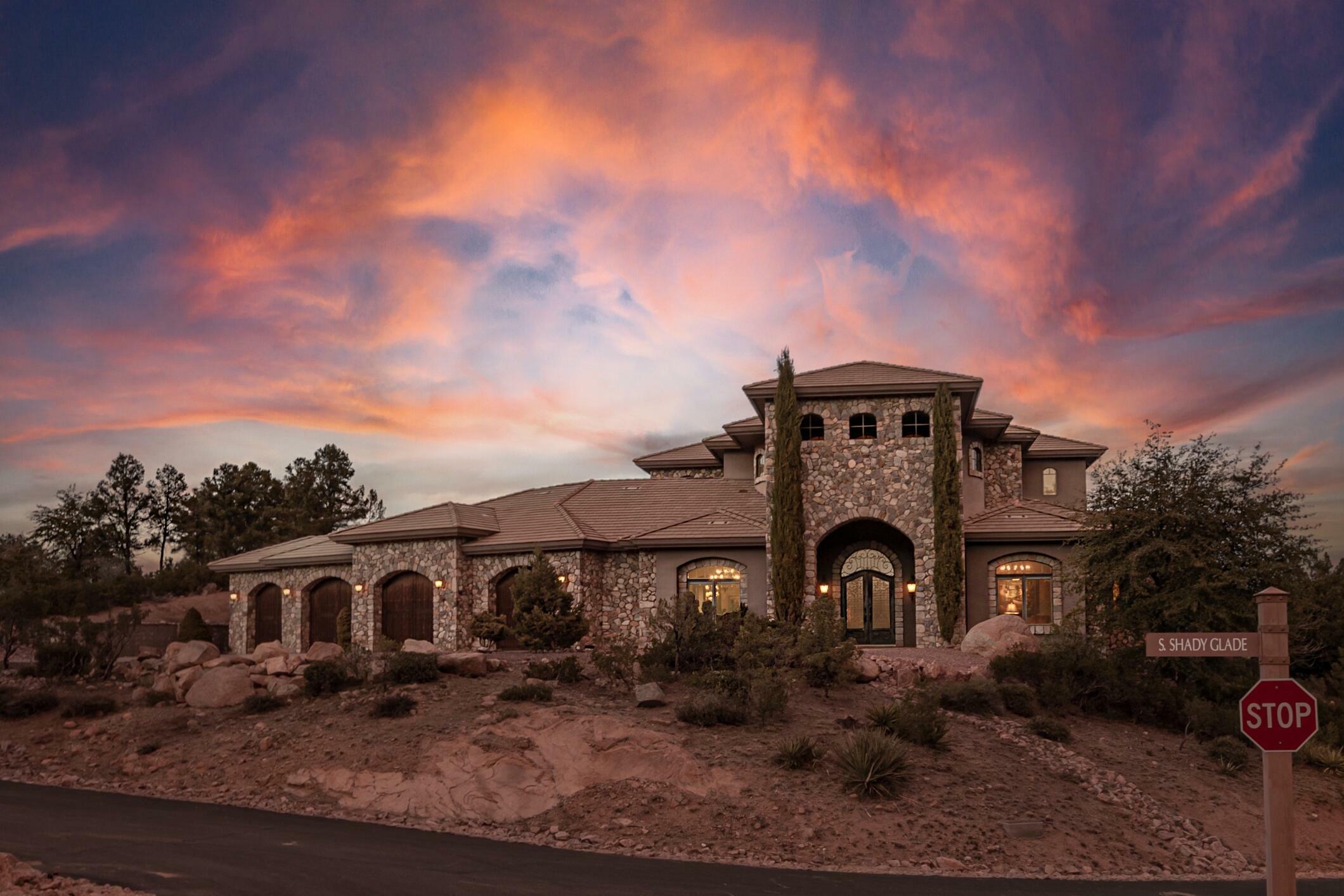 Property Photo:  703 S Shady Glade  AZ 85541 