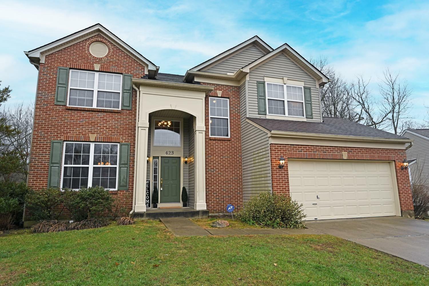 Property Photo: 423 E Stoneridge Dr OH 45150