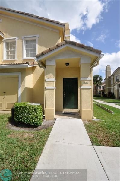 Property Photo:  705 Belmont Ln 705  FL 33068 