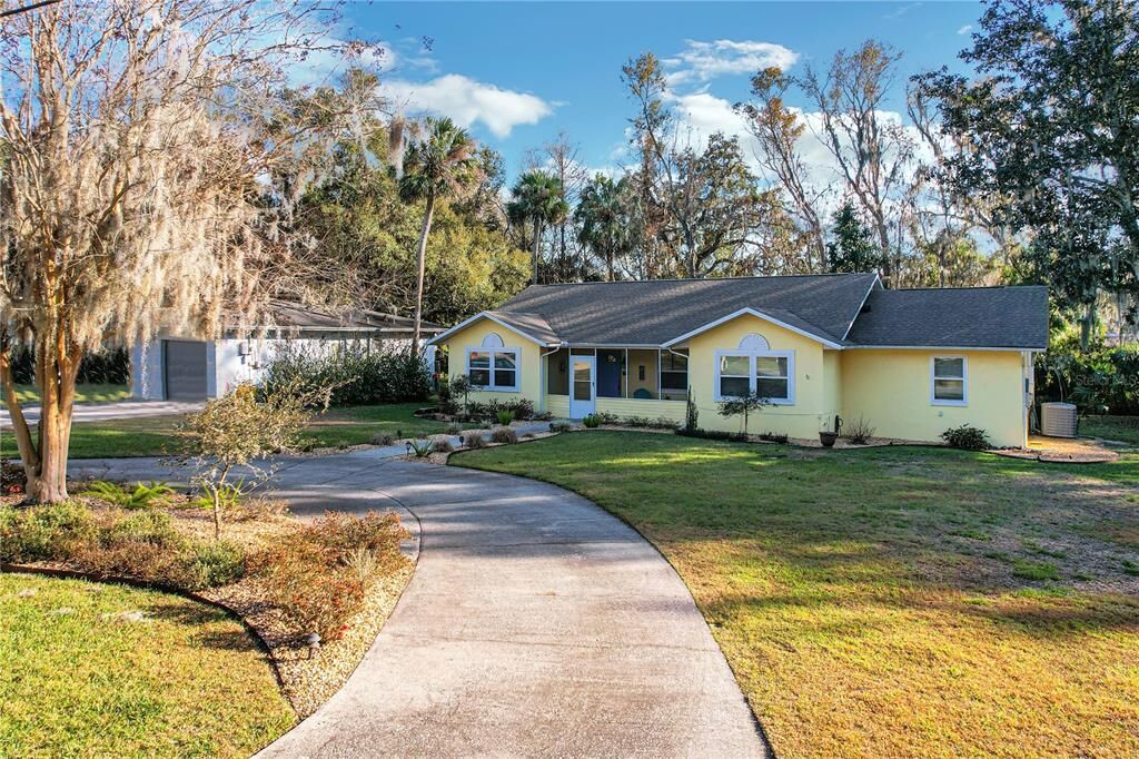 Property Photo: 3934 Palm Drive FL 34748