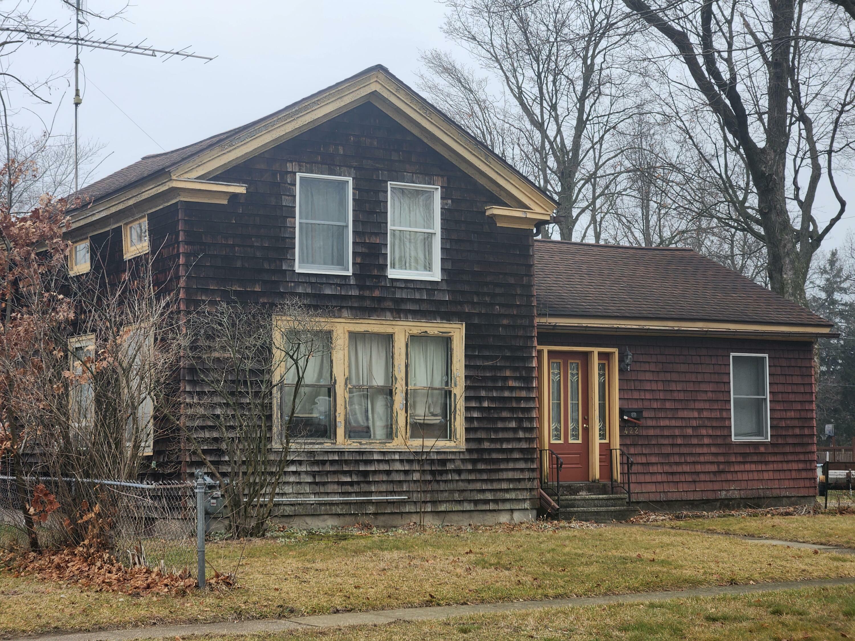 Property Photo:  422 Maple Street  MI 49093 