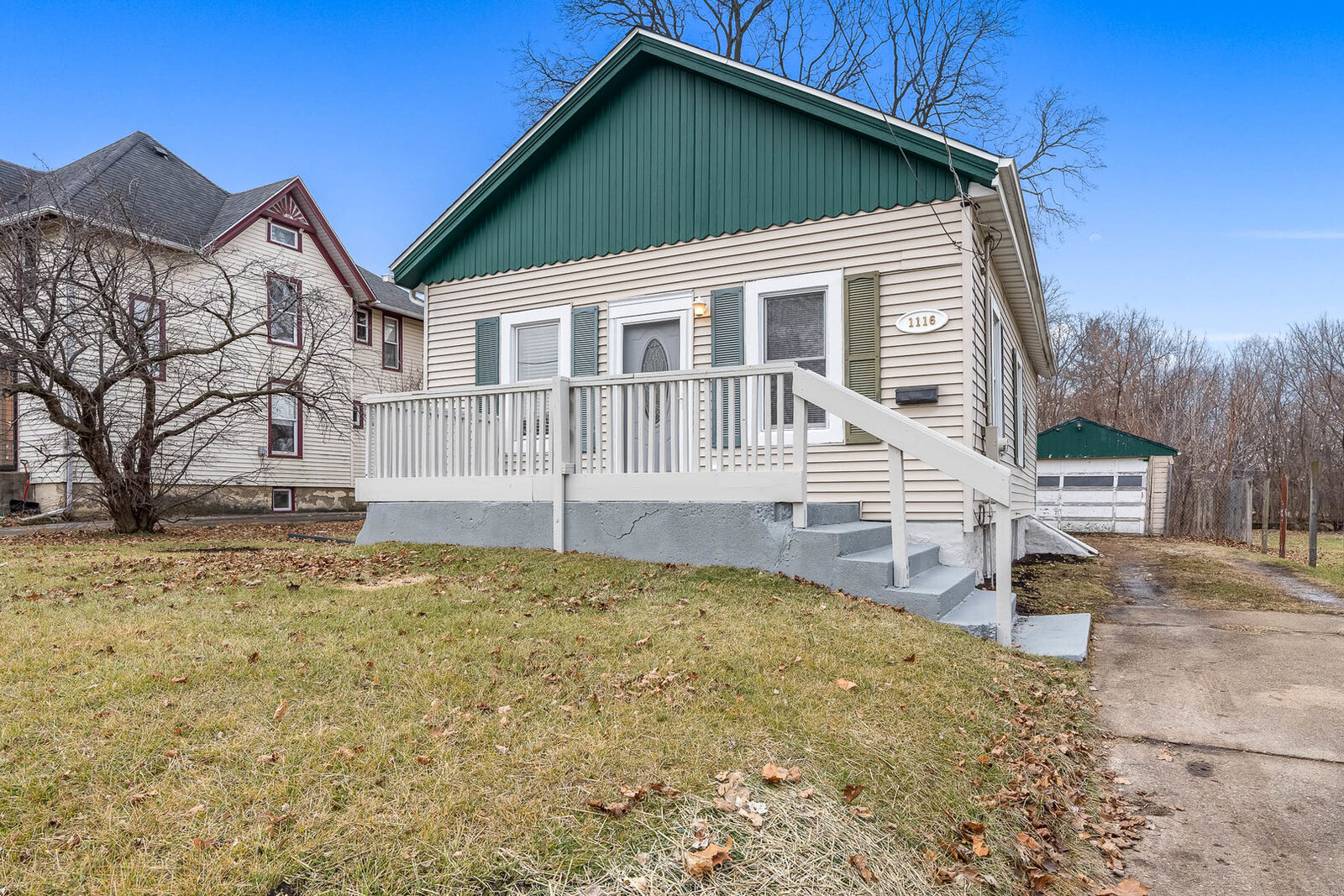 Property Photo: 1116 Ridge Avenue IL 61103