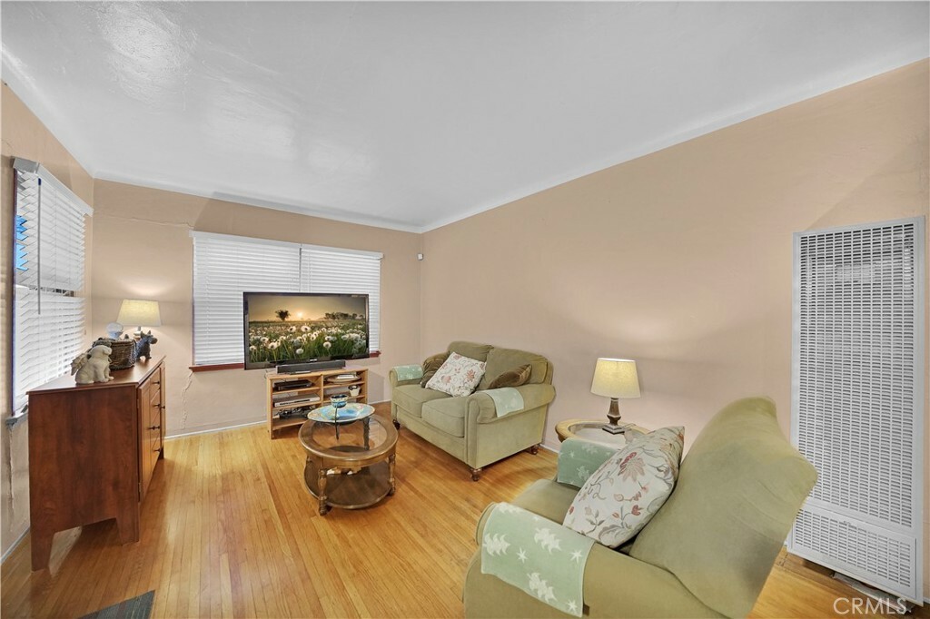 Property Photo:  1510 N Banning Boulevard  CA 90744 
