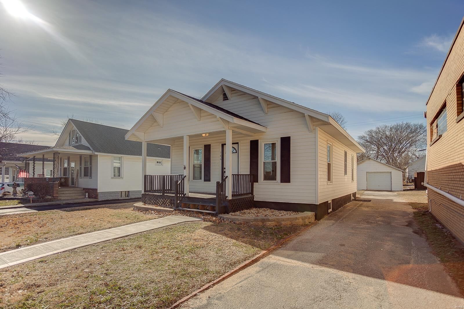 Property Photo:  786 Condit Street  IL 62095 