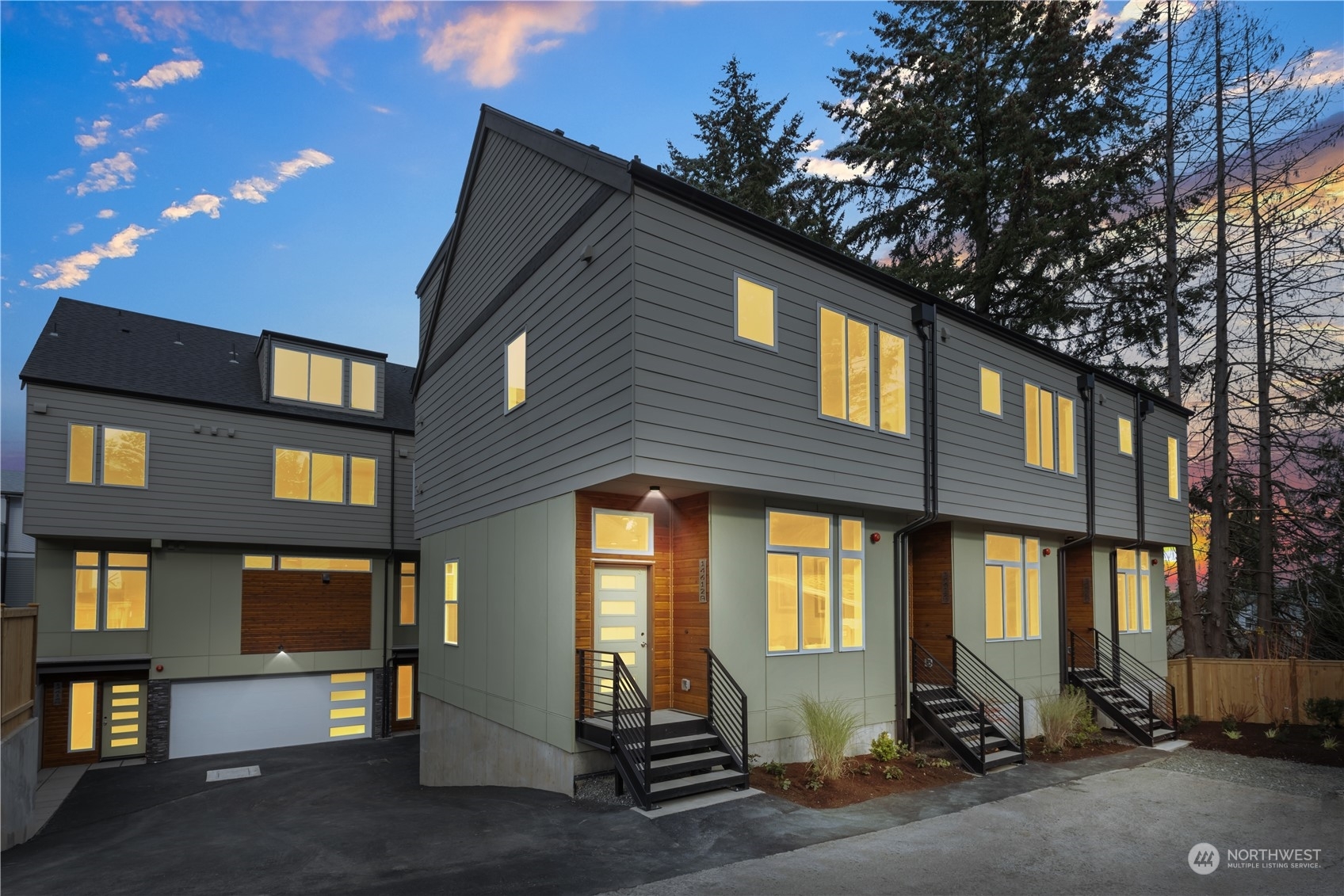Property Photo: 14612 Corliss Avenue N B WA 98133