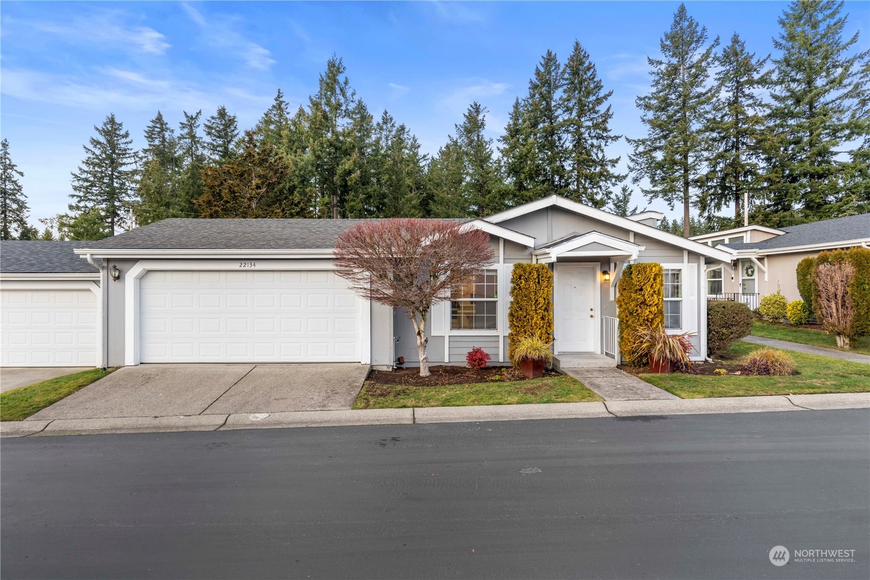 Property Photo:  22134 SE 240th Place 13  WA 98038 