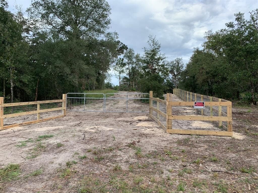 Property Photo: 0 Lewis Lane FL 33597