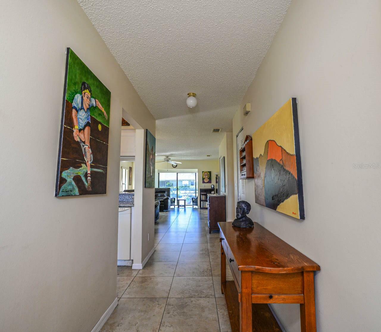 Property Photo:  319 Kelsey Way 1  FL 33573 