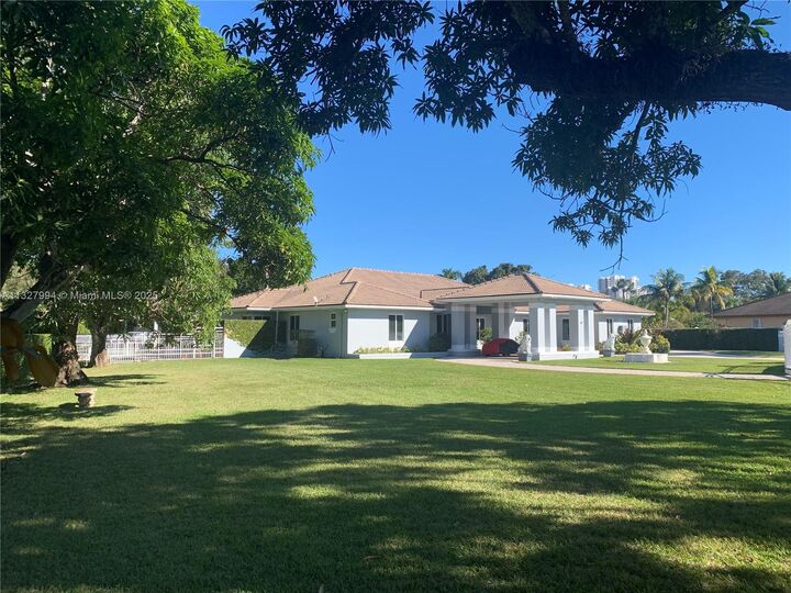 Property Photo:  7625 SW 75th Ave  FL 33143 