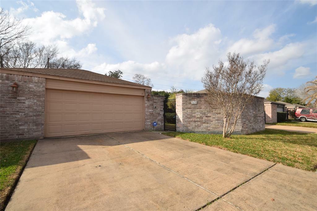 Property Photo: 3638 Kingsman Drive TX 77082