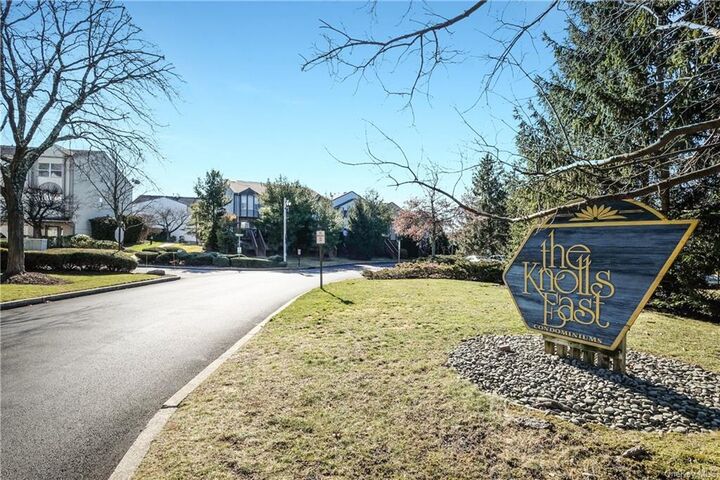 7 Kensington Court 1  Nanuet NY 10954 photo