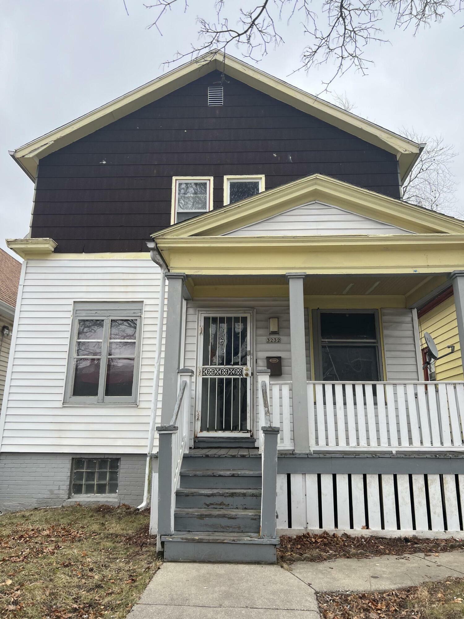 Property Photo:  3232 N 15th St  WI 53206 