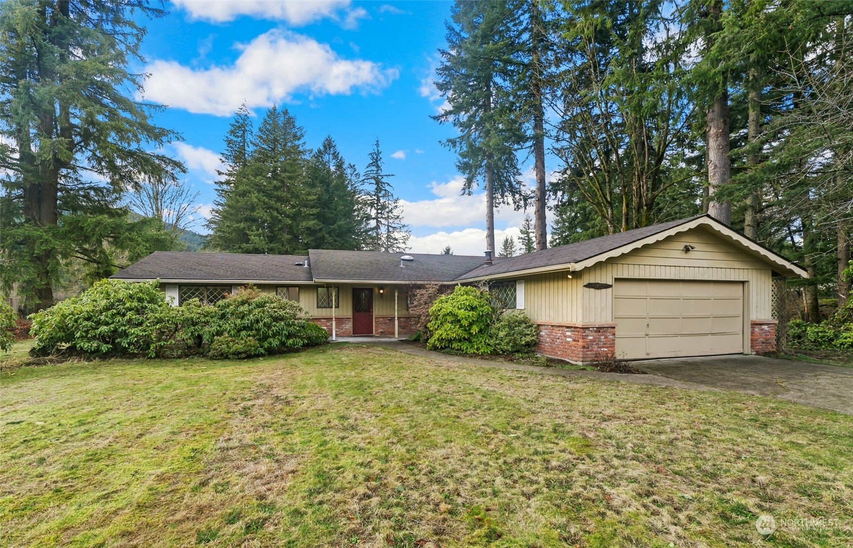 Property Photo:  8425 308th Avenue SE  WA 98050 