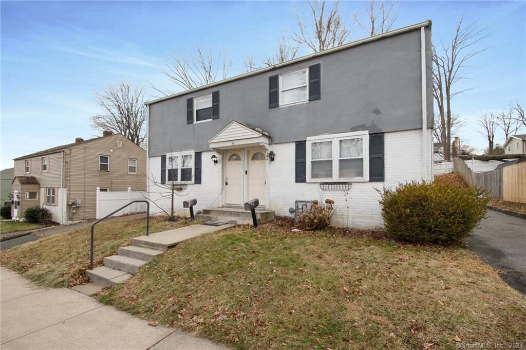 Property Photo:  122 Pennsylvania Avenue  CT 06052 