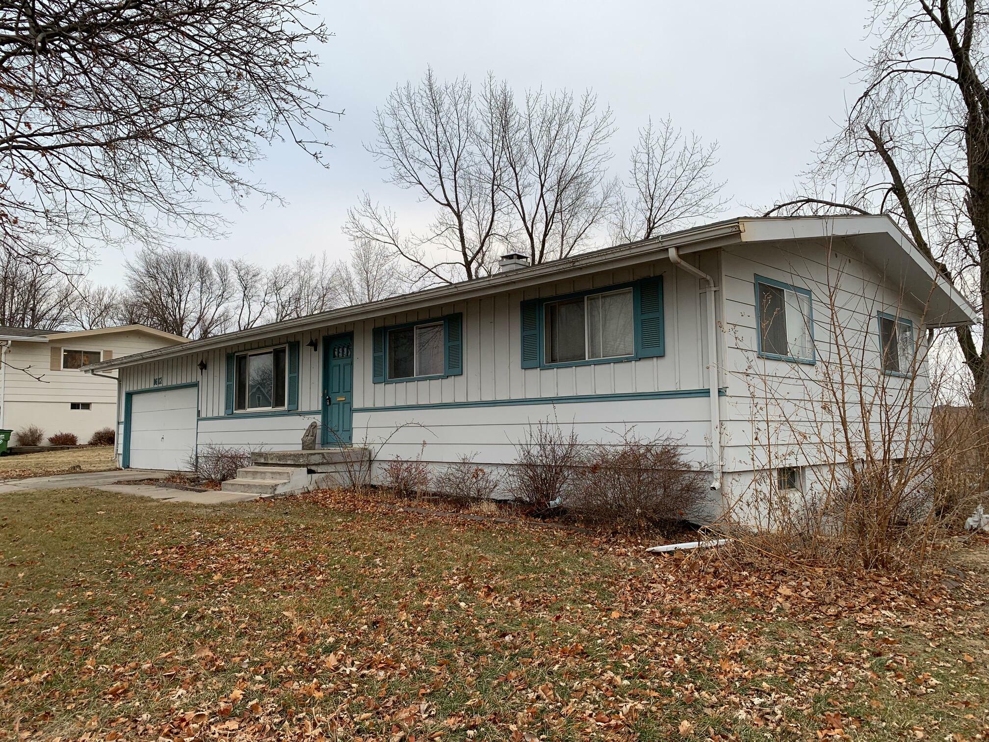 Property Photo:  1612 Linn Street  IA 50036 