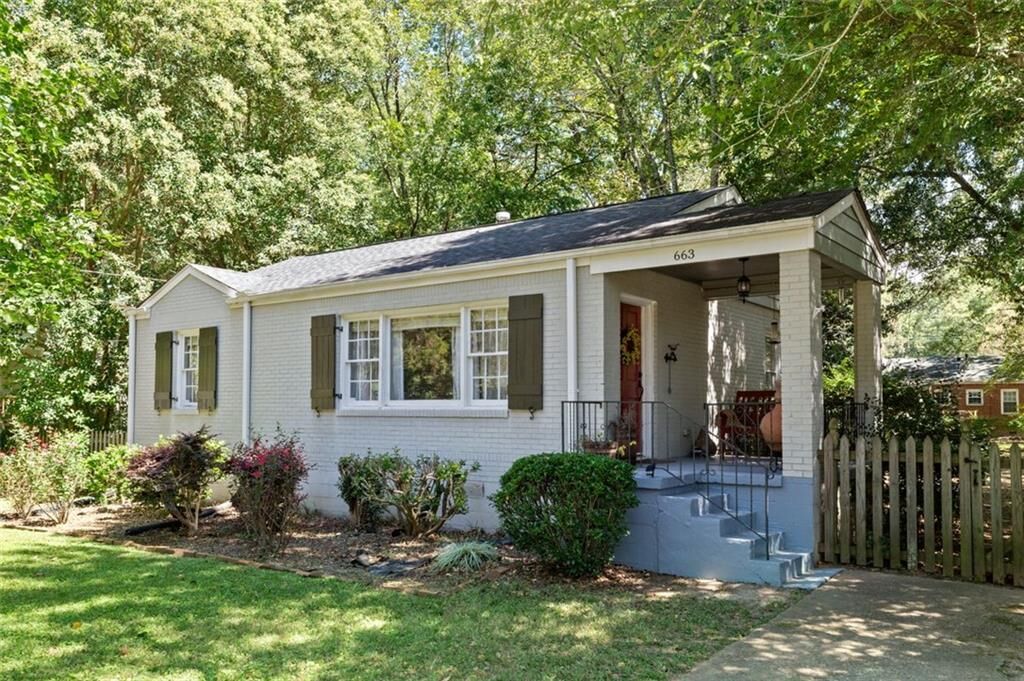 Property Photo:  663 Sunstede Drive  GA 30033 