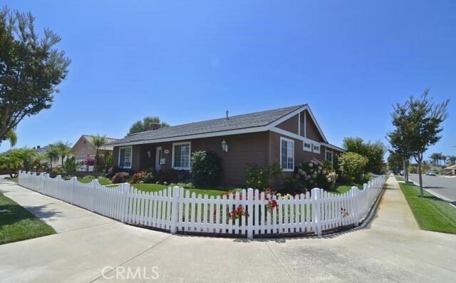 Property Photo:  16301 Shadbush Street  CA 92708 