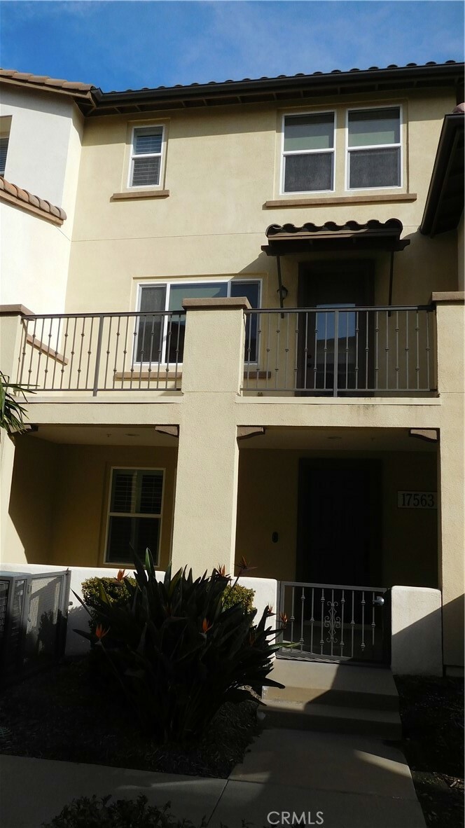 Property Photo:  17563 Waterfall Court  CA 92708 