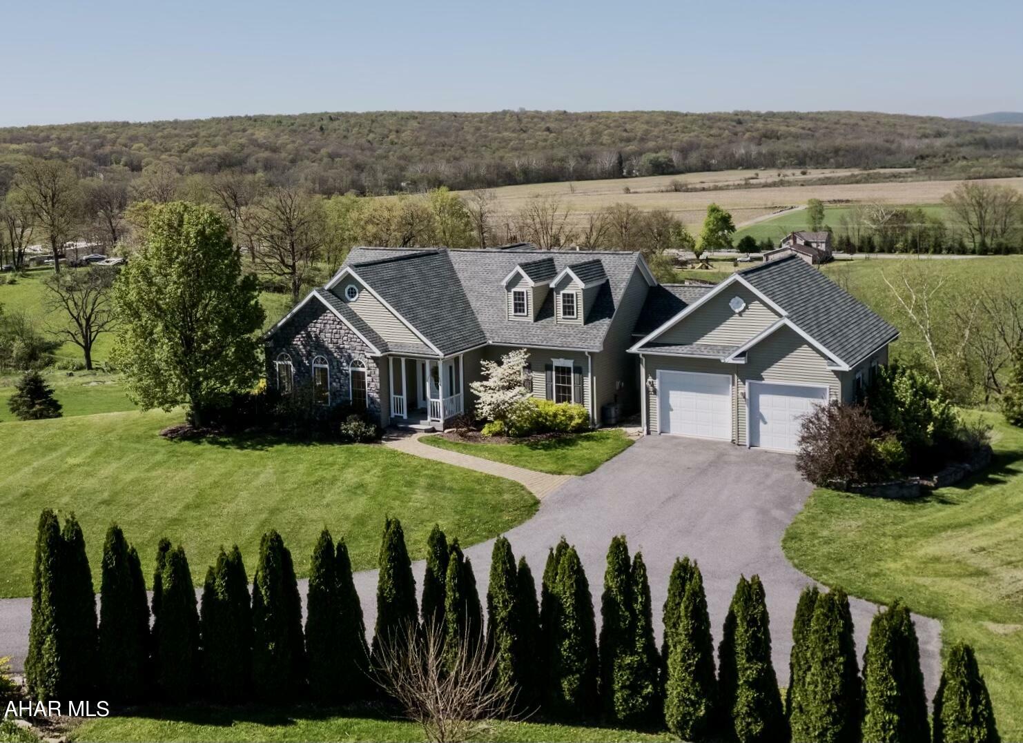 Property Photo:  1031 W Fairway Ridge Drive  PA 15521 