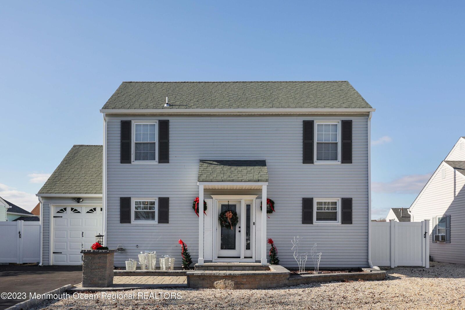 Property Photo:  72 Yardarm Court  NJ 08721 