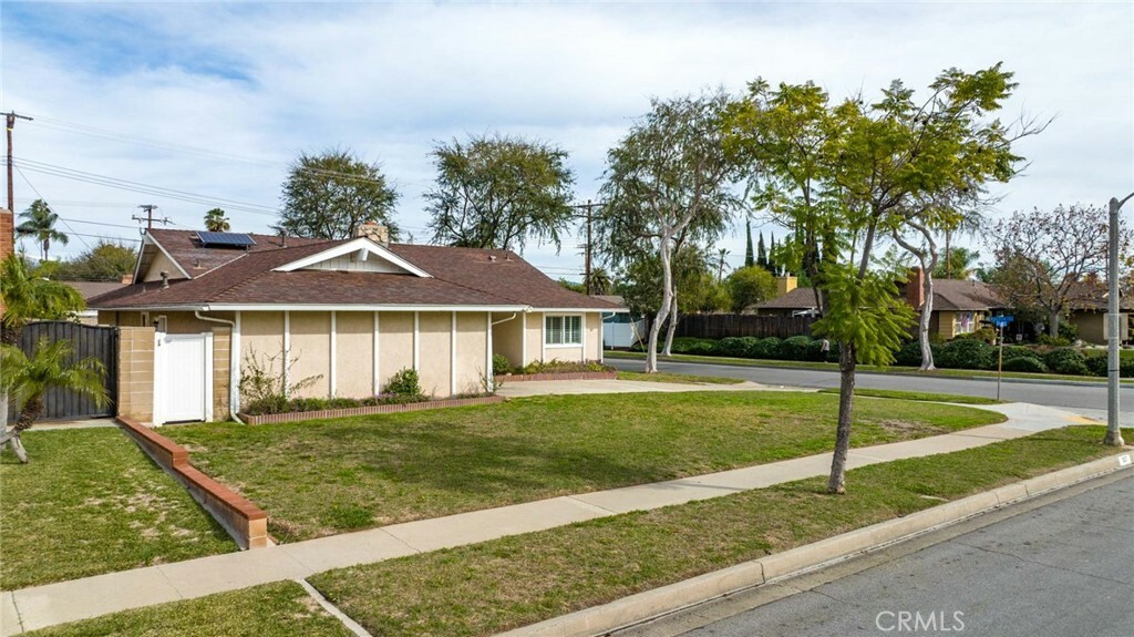 Property Photo:  1337 El Mirador Drive  CA 92835 