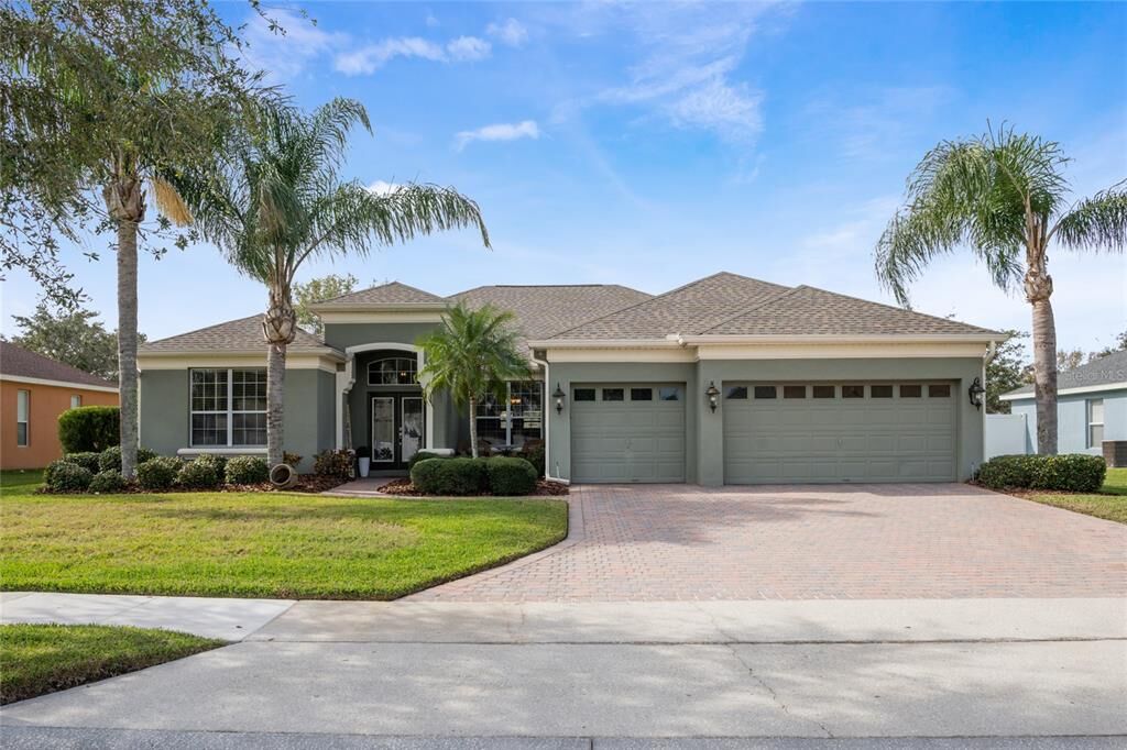 Property Photo: 1530 Lindzlu Street FL 34787
